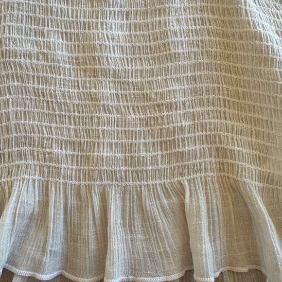 Must Have White Ruffled Camisole Top - Picture 3 of 4